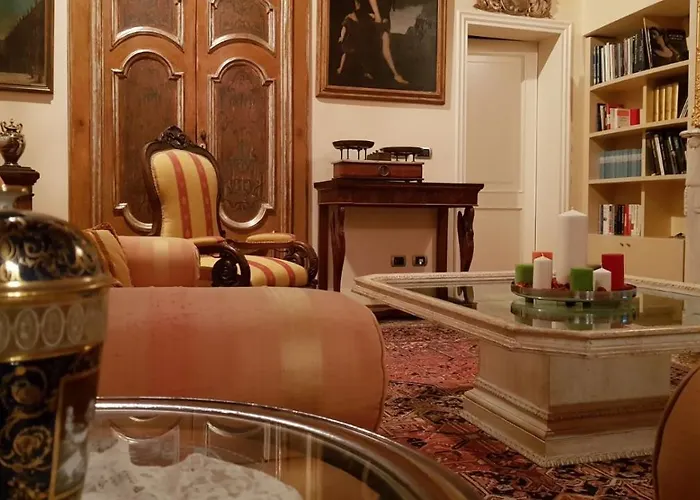 Gran Piazza Maggiore - T&t Communications B&B *