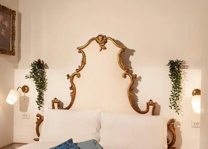 Gran Piazza Maggiore - T&t Communications * Bologna